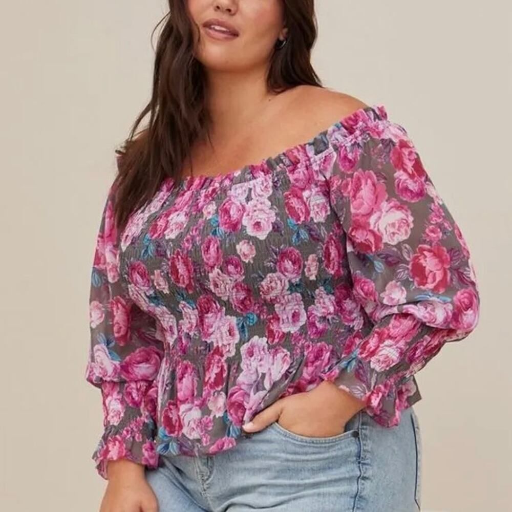 New Torrid Crinkle Chiffon Smocked Waist Off-Shoulder Crop Top Size 4